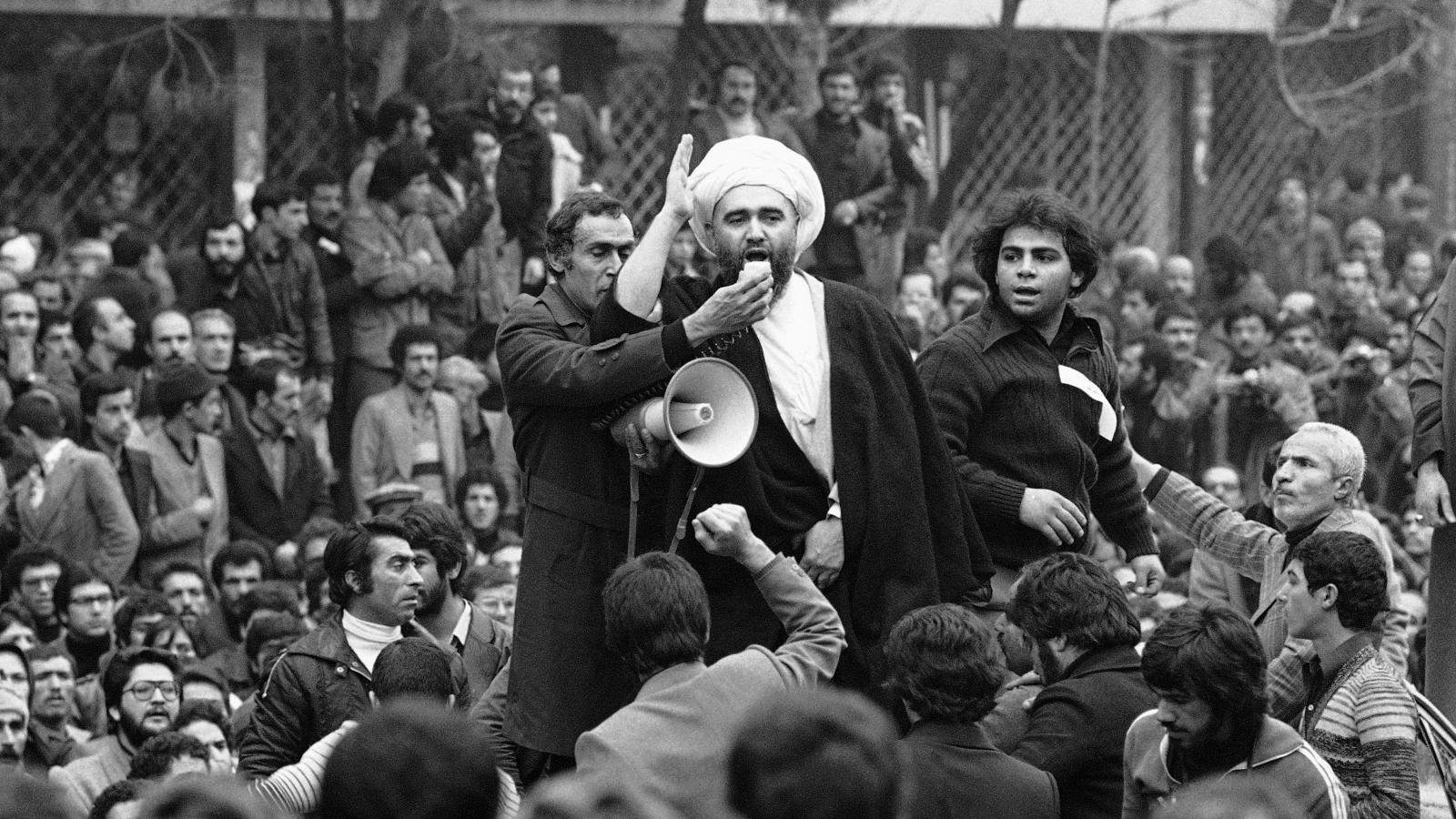 İran İslam Devrimi ve sol dogmatizm