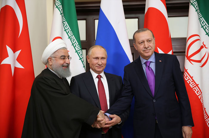 Üç lider Ankara’da: Suriye savaşı bitti ancak ABD tehlikesi hala sürüyor Üç lider Ankara’da: Suriye savaşı bitti ancak ABD tehlikesi hala sürüyor