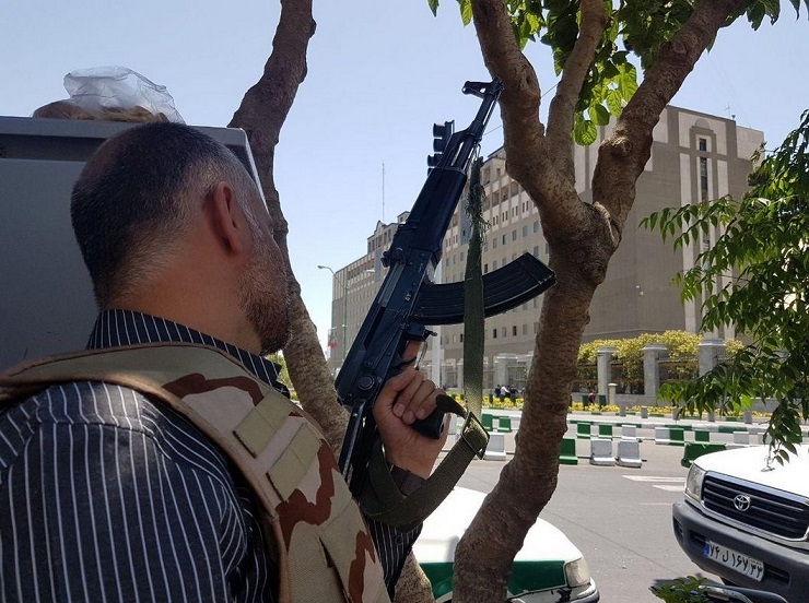Sağlam deliller Tahran saldırılarının arkasında IŞİD’in değil, S. Arabistan’ın olduğunu gösteriyor Sağlam deliller Tahran saldırılarının arkasında IŞİD’in değil, S. Arabistan’ın olduğunu gösteriyor